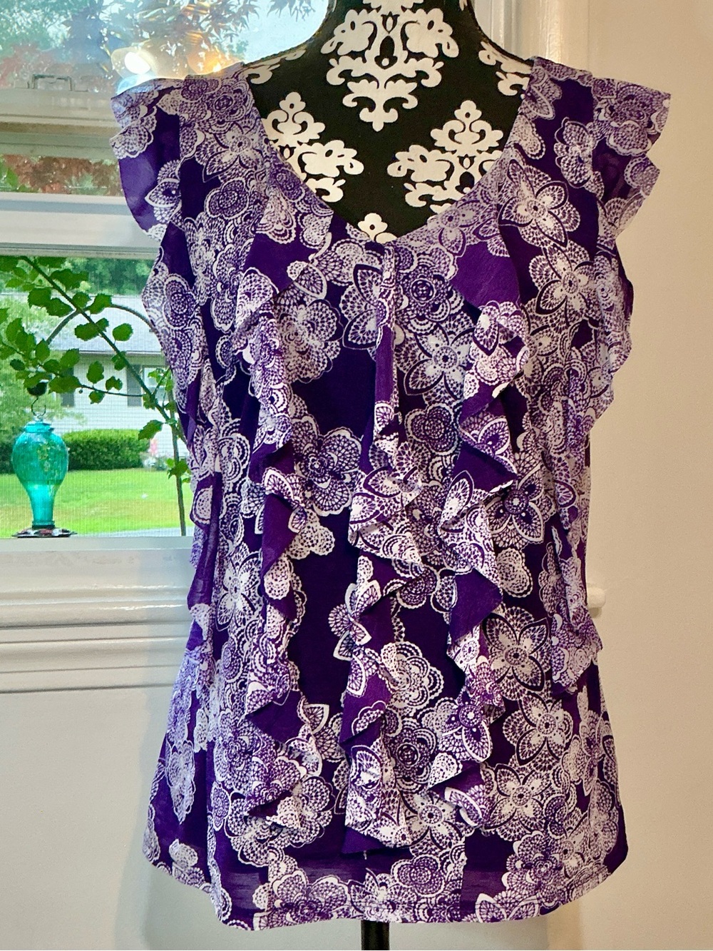 Elle Purple Ruffled VNeck Short Flutter Sleeve Blouse Size Large - Picture 1 of 12